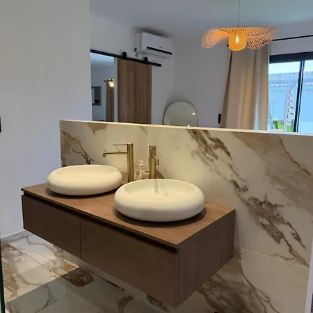 Villa Moderne Avec Piscine Privee A Figari (Corsica)
